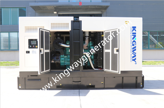 Σιωπηλή γεννήτρια diesel της Cummins τοποθέτησης σε κοντέινερ 750KVA 600KW για την κατασκευή